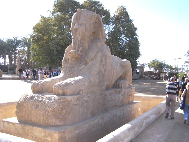 Le Sphinx d'Hatchepsout date environ de 1200 ans avant JC.